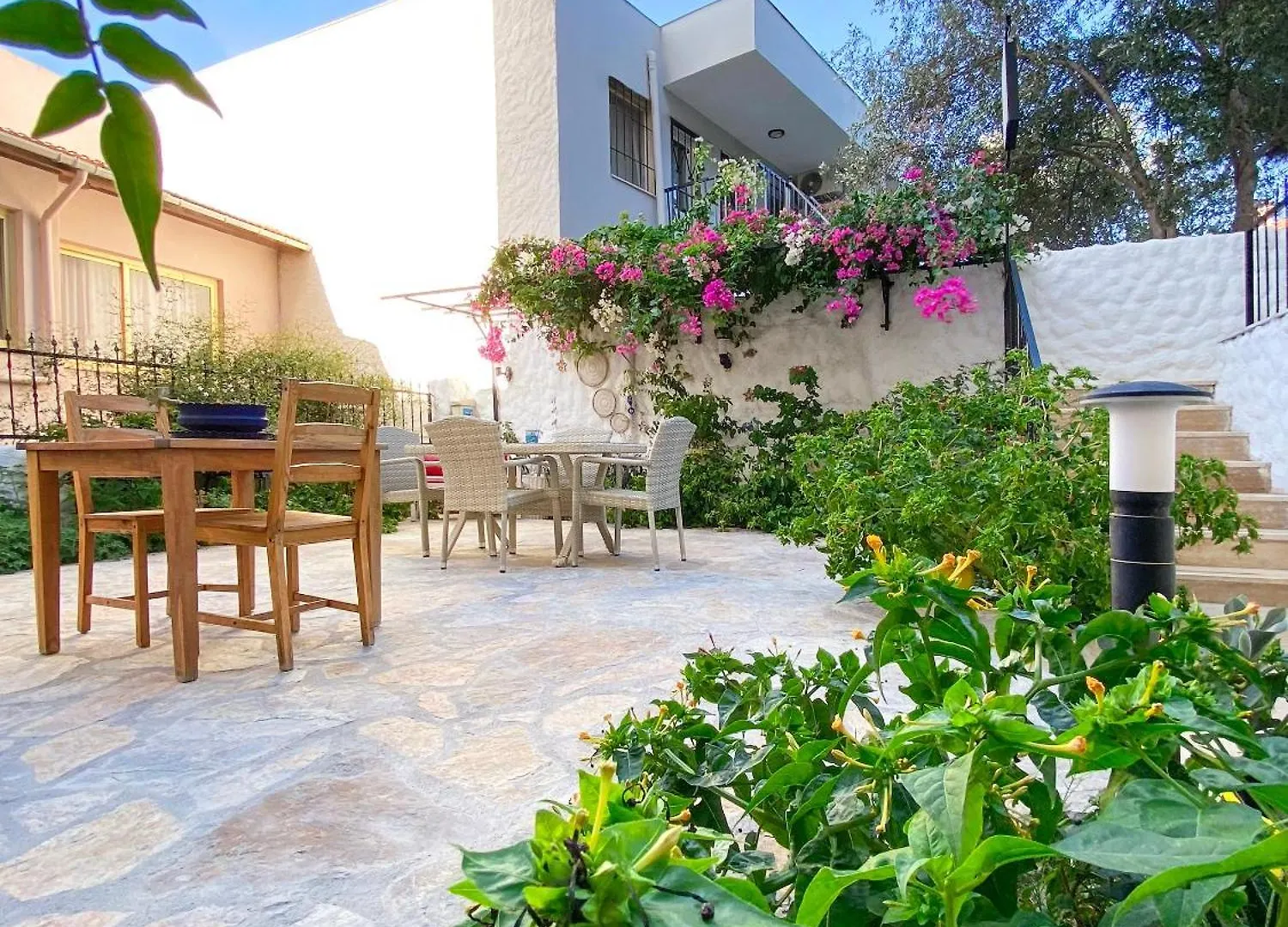 Azize Palas Apart Otel İzmir Türkiye